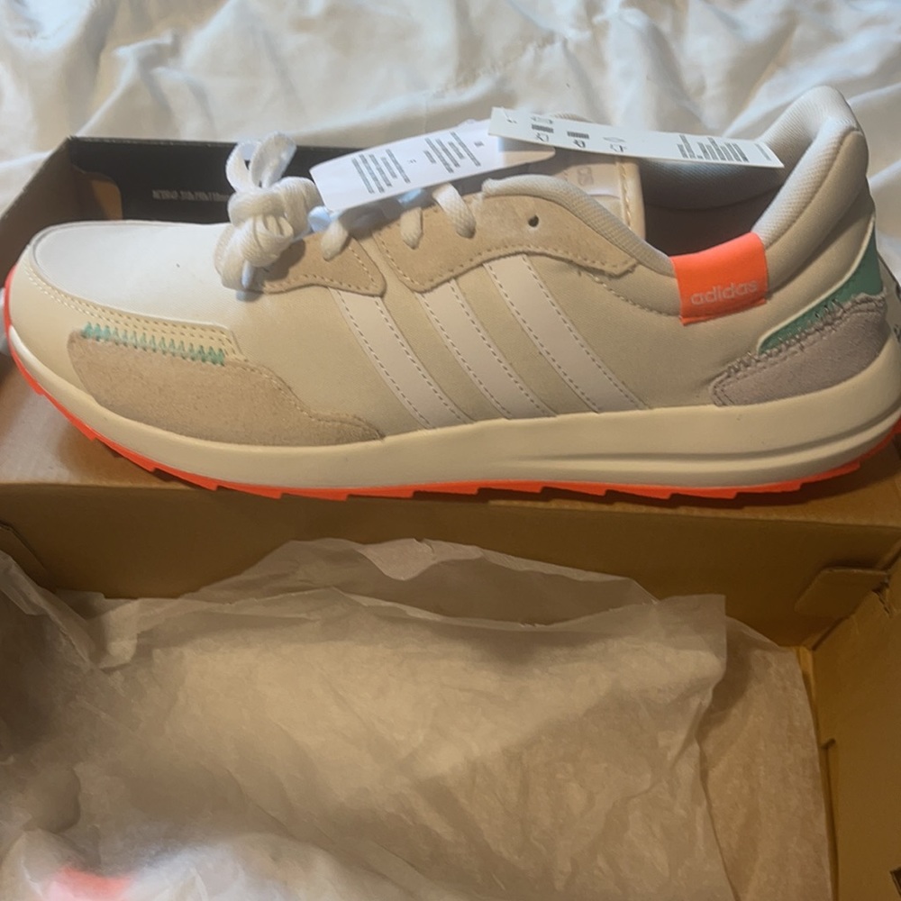 BRAND NEW ADIDAS RUNNING SHOES - Picture 2 of 2